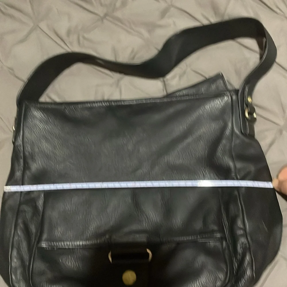 Ugg black pebbled leather hobo purse